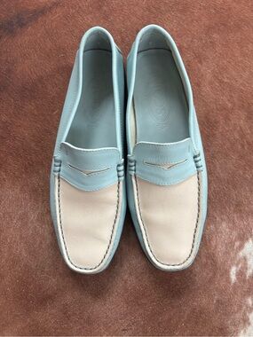 Tod's Two-Tone Gommino Leather Penny Loafers in Light Blue and Cream size 7 EUC